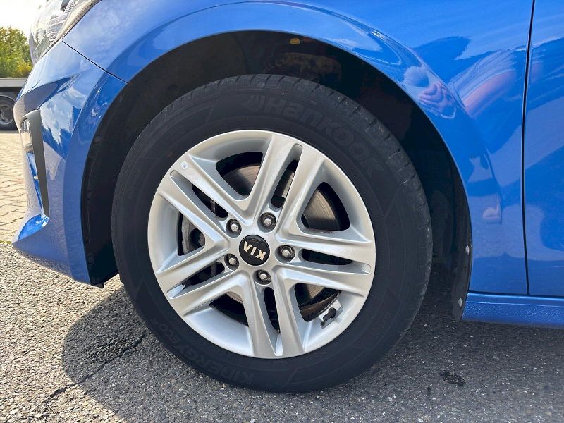 Kia Ceed (2021) - fotka 16 z 27