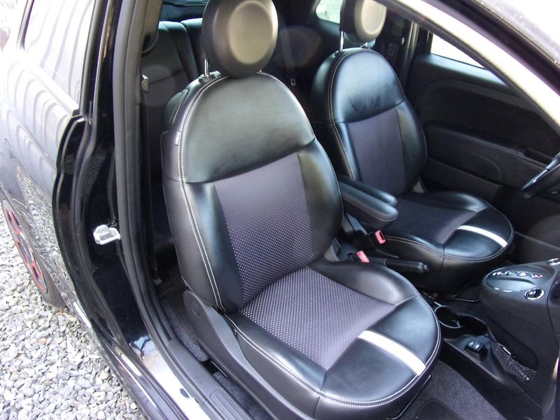 Fiat 500e (2016) 24kWh 83kW SYMPATICKÉ VYBAVENÉ - fotka 18 z 18