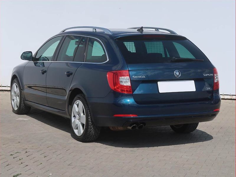 Škoda Superb (2014) Ambition 2.0 TDI, Automat - fotka 4 z 19