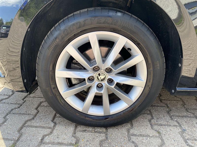 Škoda Scala (2022) 1.5 TSI DSG Ambition - fotka 26 z 30