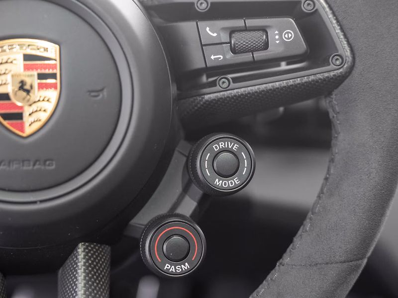 Porsche Taycan GTS Sport Turismo PASM HuD 360 - fotka 12 z 20
