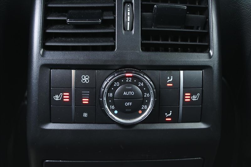 Mercedes-Benz GLS 500 4MATIC AMG 7-MÍST ČR - fotka 33 z 36