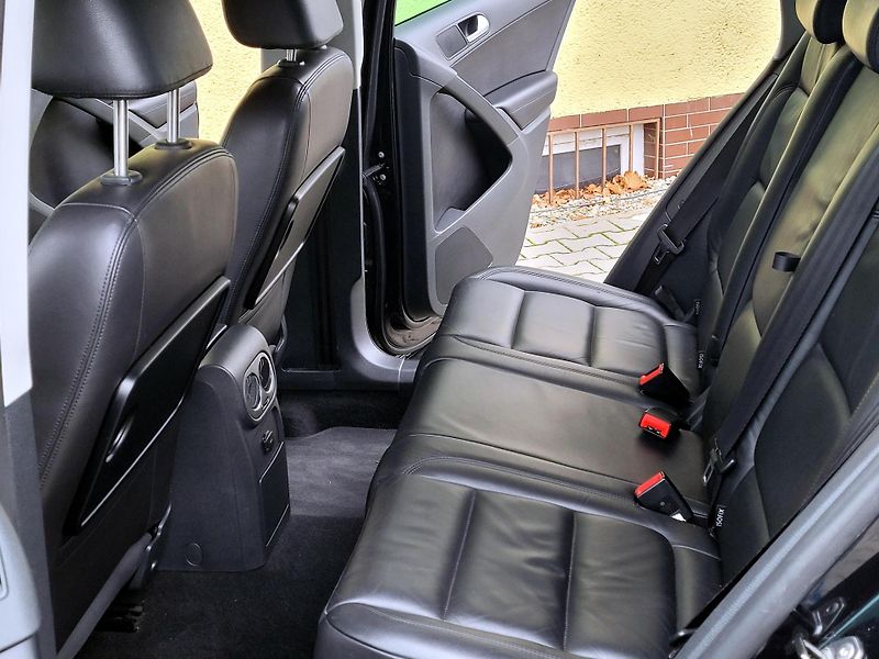 Volkswagen Tiguan 1,4 TSi 4motion SPORT SERV.KN - fotka 17 z 40