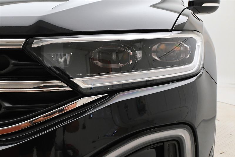 Volkswagen T-Roc 2,0 TDI 110kW DSG Style Plus Z - fotka 29 z 31