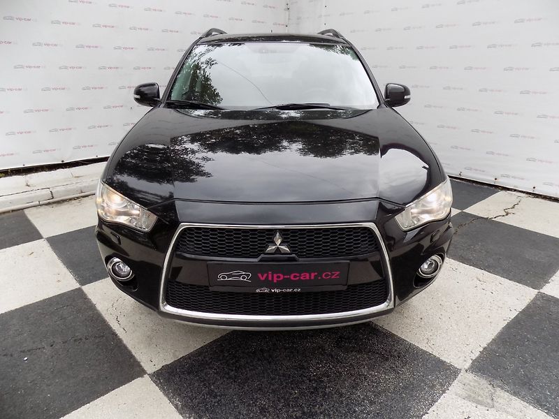 Mitsubishi Outlander (2012) 2.2DI-D/AWD/1.Maj.ČR/7.míst/ - fotka 4 z 45