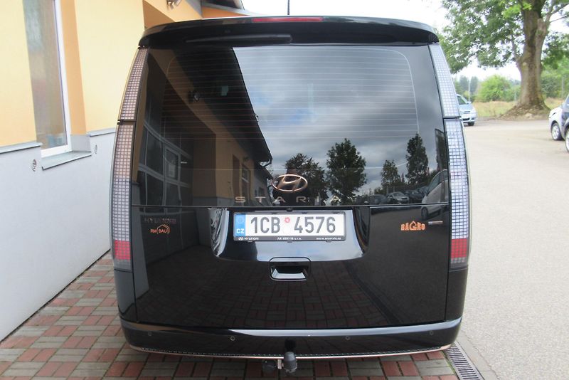 Hyundai Staria 2.2 CRDi 4x4 TAŽNÉ PANORAMA  - fotka 12 z 47