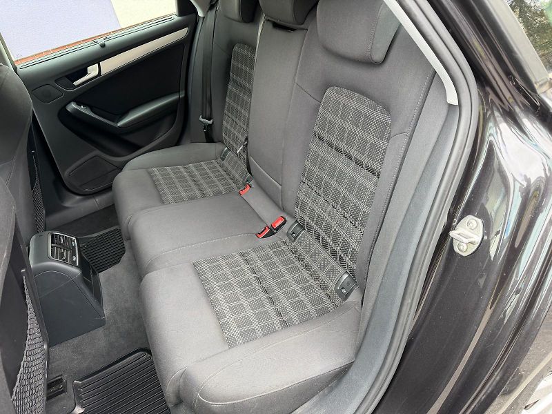 Audi A4 2,0 TDi Quattro /1.maj./ ČR /  - fotka 15 z 30