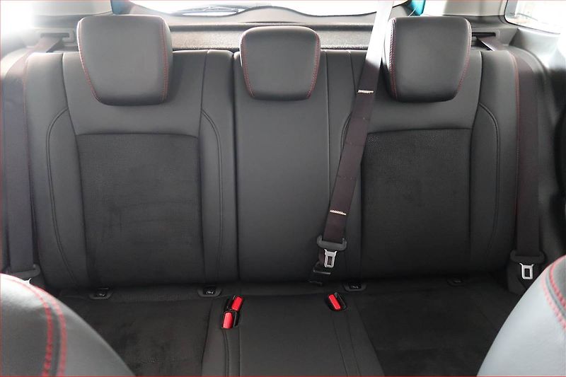 Suzuki Vitara (2017) 1.4 BoosterJet, 4X4 - fotka 10 z 19