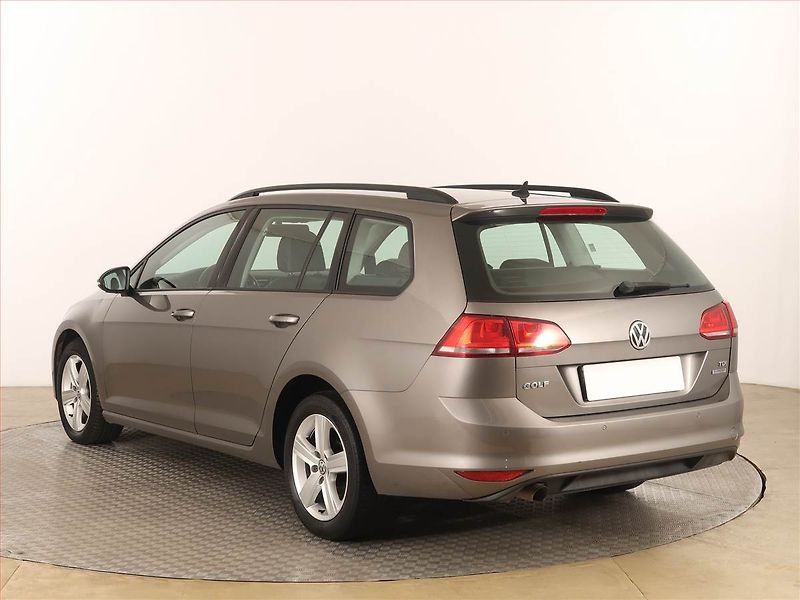 Volkswagen Golf (2014) 1.6 TDI, Automat, Serv.kniha - fotka 4 z 19