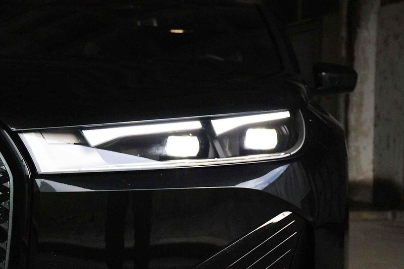 Elektrické BMW iX xDrive50.