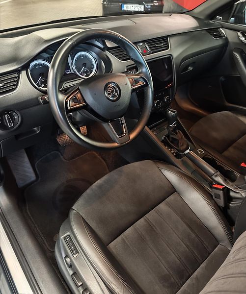 Škoda Octavia (2019) 1,5 TSI Laurint Klement - fotka 25 z 25