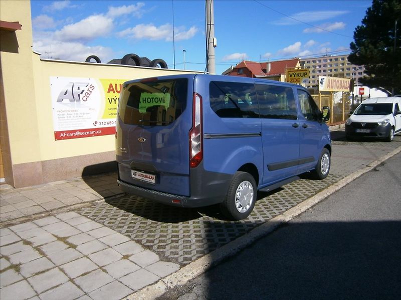 Ford Tourneo Custom 2,2 TDCi  TITANIUM - fotka 6 z 23