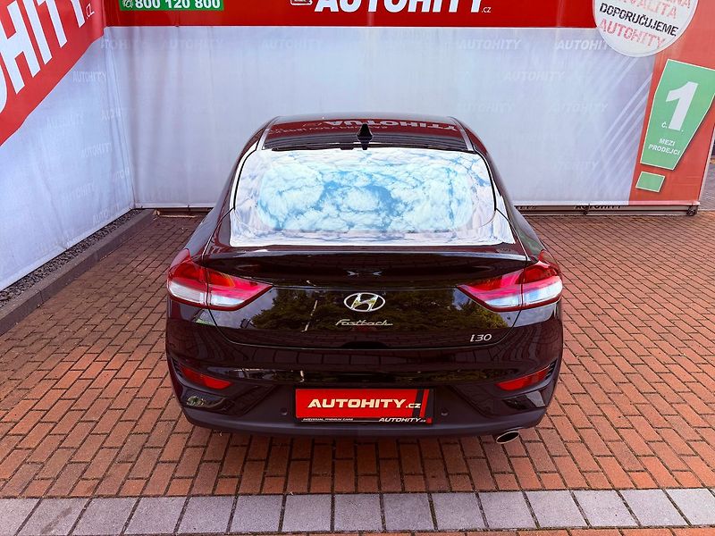 Hyundai i30 1.4 T-GDi Trend, Serviska - fotka 8 z 27