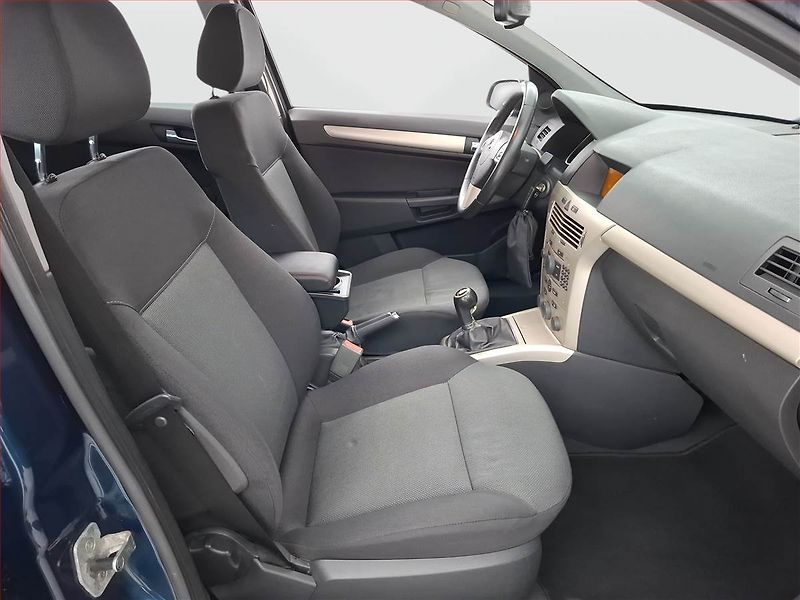 Opel Astra (2007) 1.7 CDTI, nová STK, Tažné - fotka 9 z 15