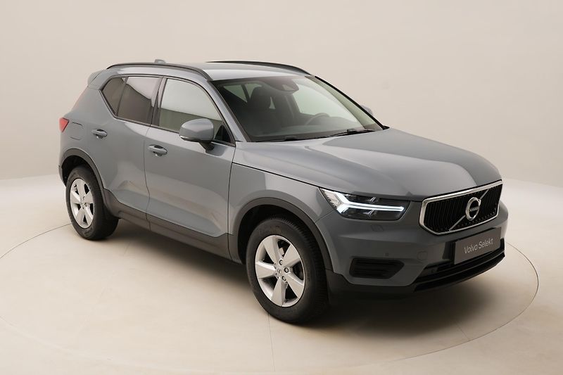 Volvo XC40 T2 KINETIC AUT - fotka 17 z 39