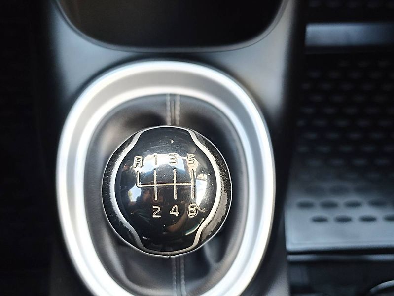 Kia Soul (2017) 1.6 GDI 97kW tažné servis.knih - fotka 30 z 31