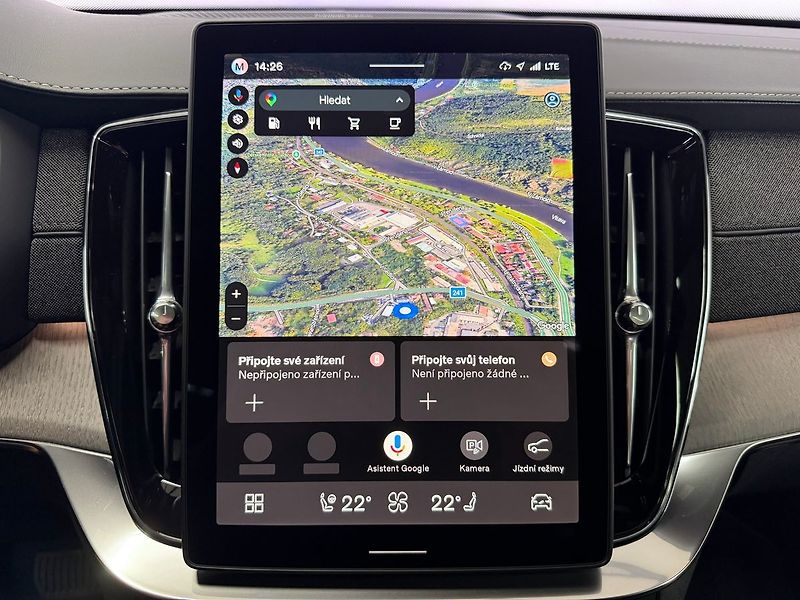 Volvo XC90 (2026) B5 AWD PLUS DARK PREMIUM, PANO - fotka 14 z 33