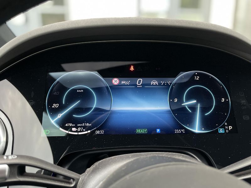 Mercedes-Benz EQS 580 4Matic AMG - fotka 27 z 41