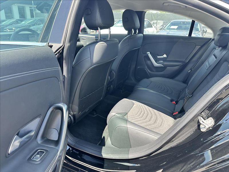 Mercedes-Benz CLA 200 kupé Progressive - fotka 11 z 13