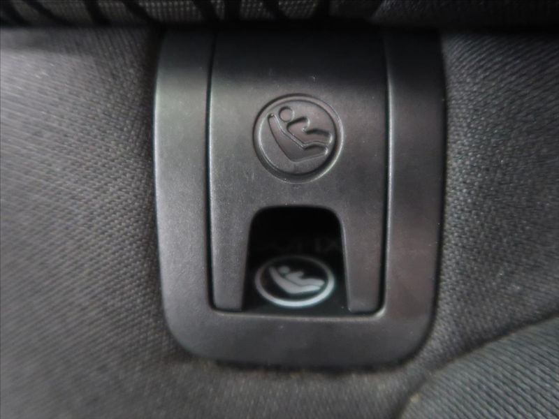 Seat Leon 2,0 TDI 110KW DSG Stylance - fotka 31 z 33
