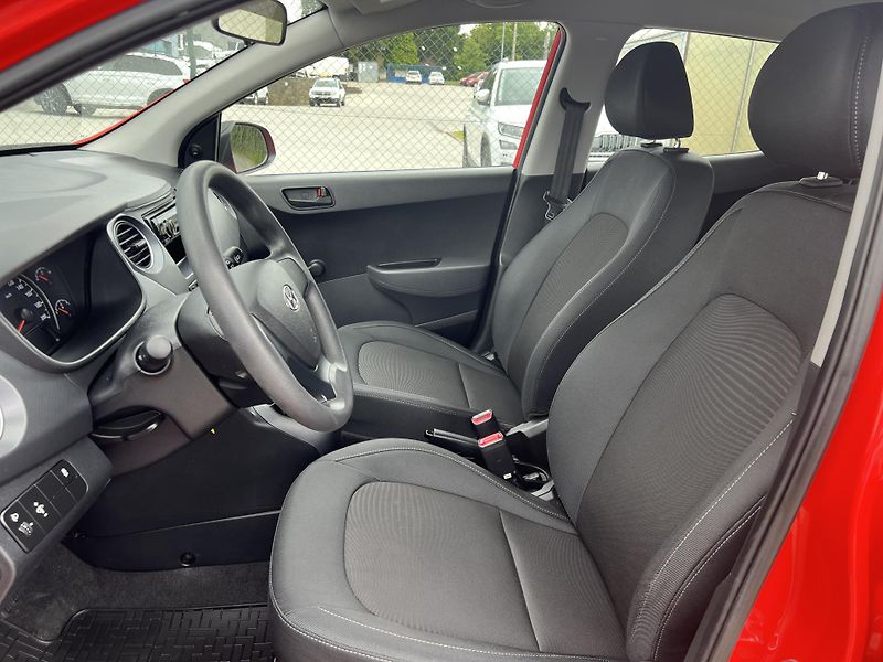 Hyundai i10 1.0i 49kw ABS KOUPENO V ČR - fotka 9 z 31