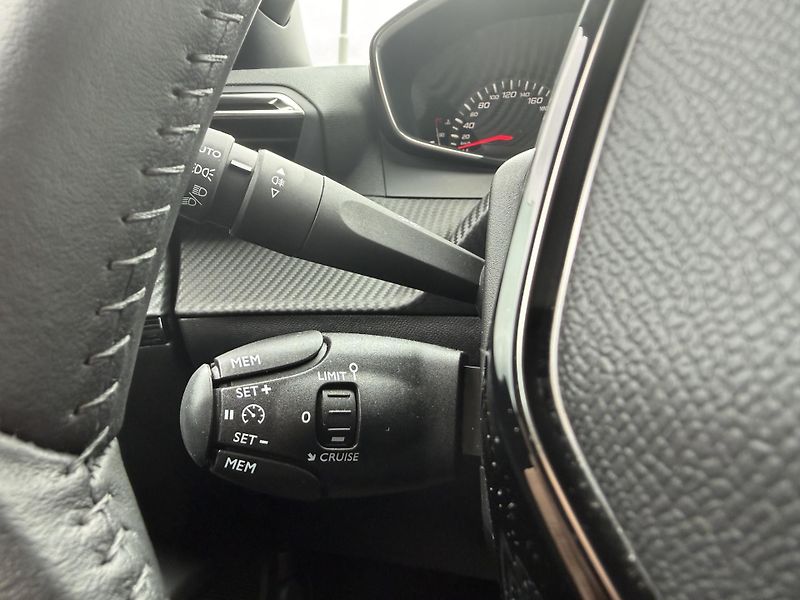 Peugeot 2008 (2025) ACTIVE PureTech 100k MAN6 - fotka 16 z 32