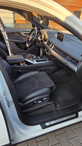 Audi Q7 (2017) ČR, 1.majitel, MAX výbava, DPH - fotka 11 z 12