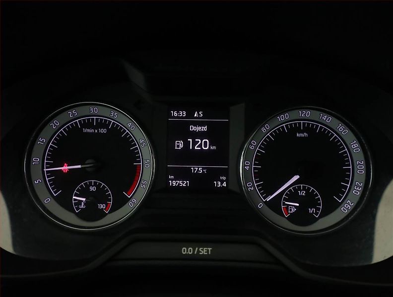 Škoda Octavia (2017) 1.6 TDI, Navi, Tempomat - fotka 8 z 16
