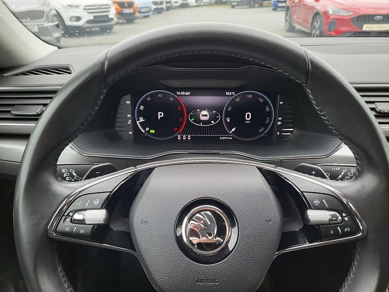 Škoda Superb III FL combi 2.0 TDi DSG STYLE - fotka 10 z 50