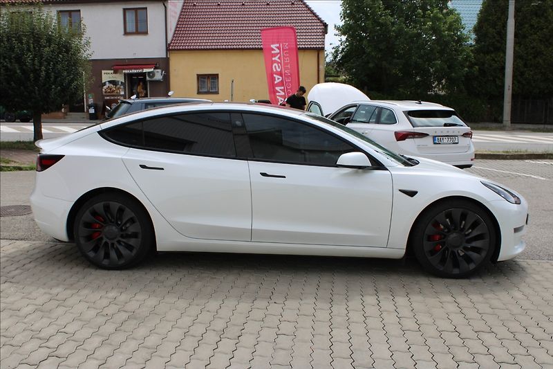 Tesla Model 3 0,0 AWD Performace DPH - fotka 3 z 4