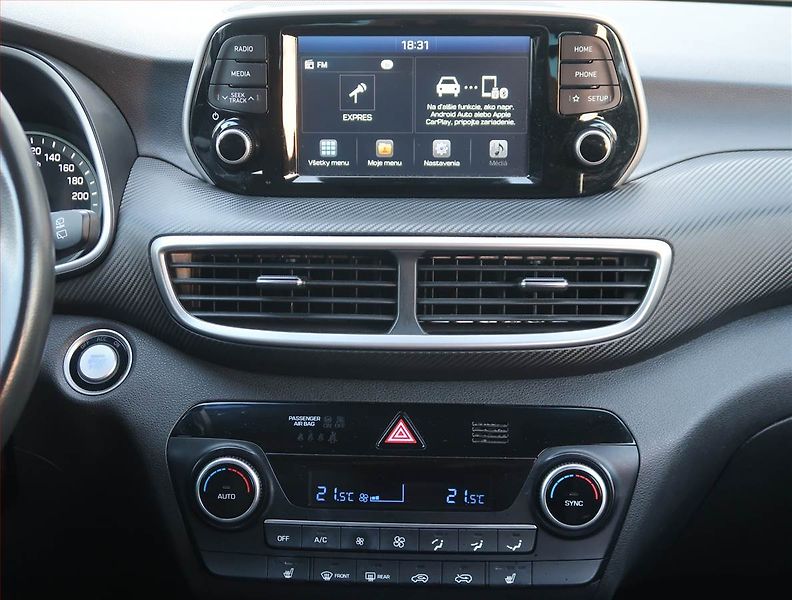 Hyundai Tucson (2019) Smart 1.6 GDI, Serv.kniha - fotka 12 z 16