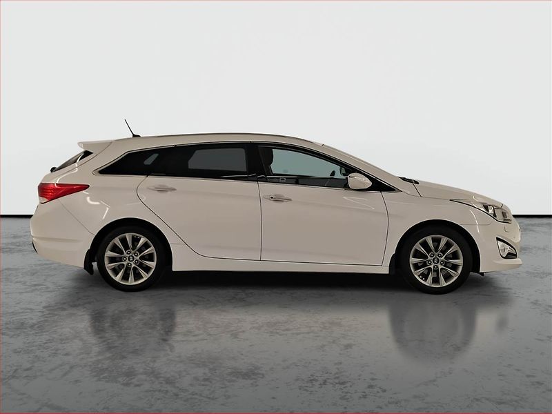 Hyundai i40 (2014) 1.7 CRDi, Serv.kniha, Xenony - fotka 6 z 19