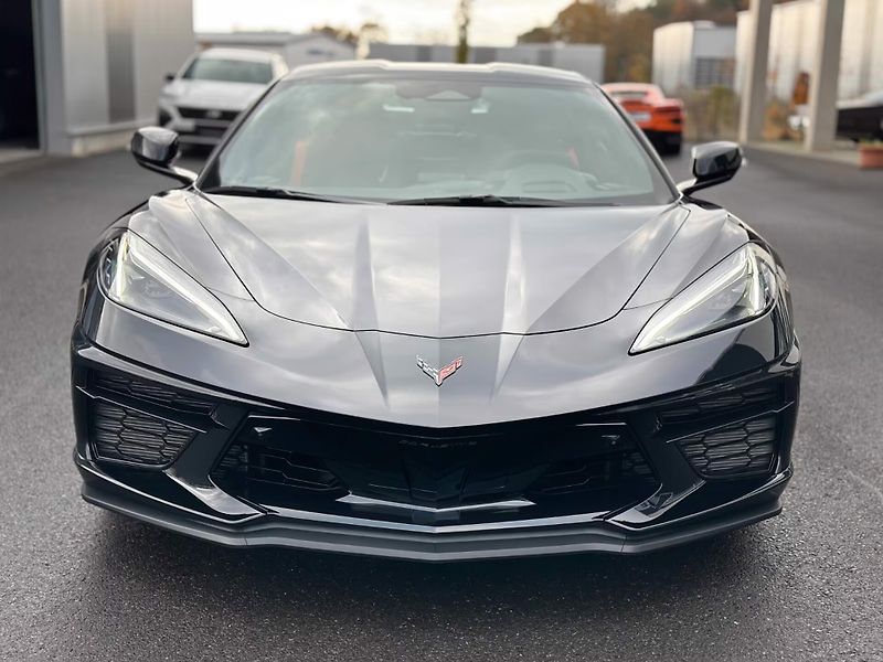 Chevrolet Corvette (2026) C8 Stingray 3LT Magnetic Lift - fotka 2 z 22