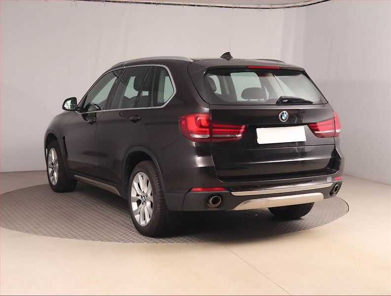 BMW X5 (2015) xLine xDrive30d, 4X4, Automat - fotka 4 z 17