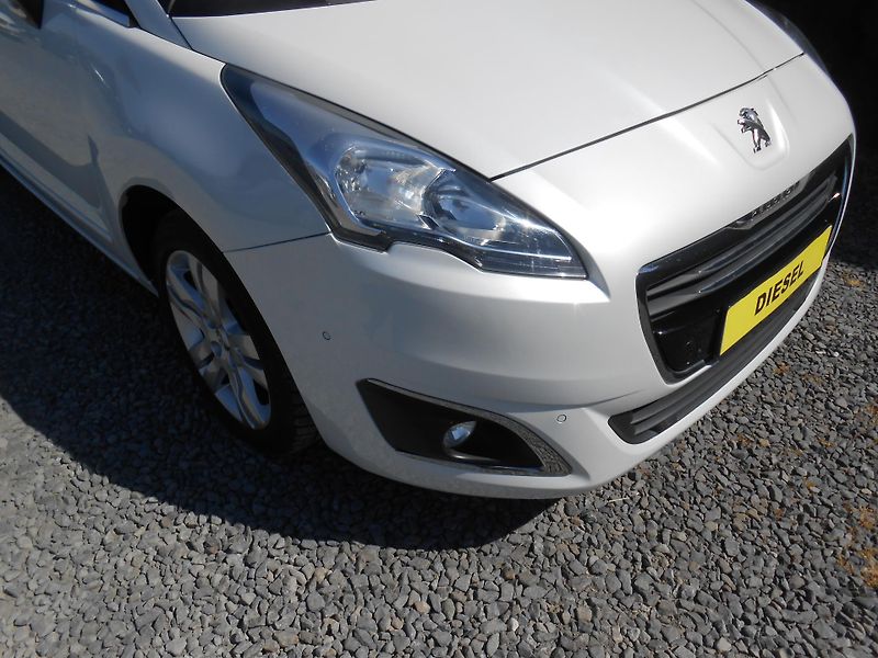 Peugeot 5008 88KW,NAVI,PANORAMA,AUTOMAT - fotka 12 z 45