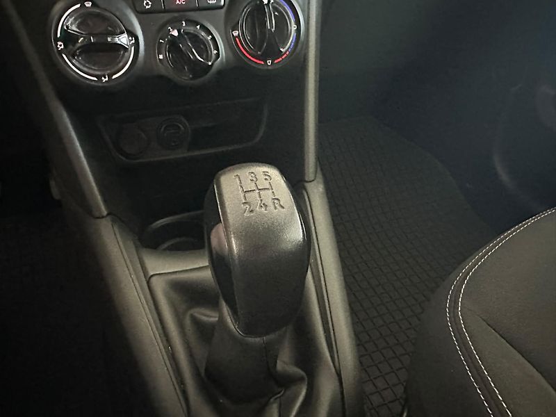 Peugeot 208 1,2 Puretech, tempomat, ČR - fotka 15 z 16