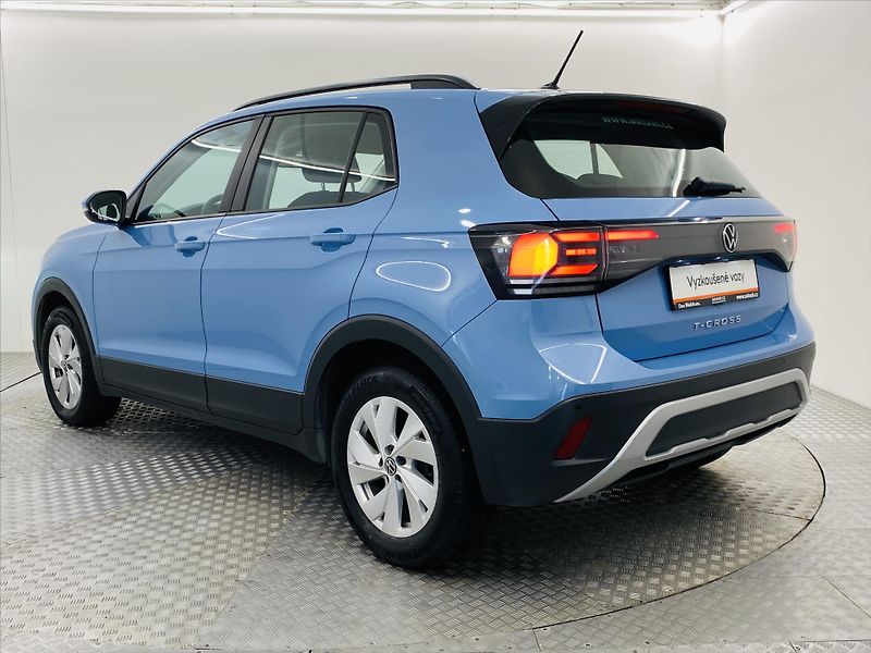 Volkswagen T-Cross 1,0 TSI 70kW Life - fotka 24 z 26