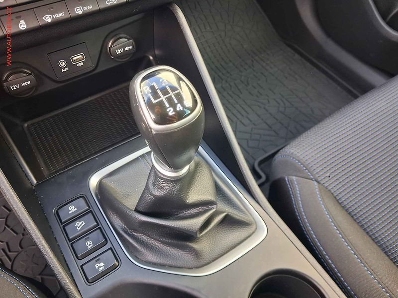 Hyundai Tucson (2018) 1.7 CRDi, ČR, AC, navi - fotka 17 z 19
