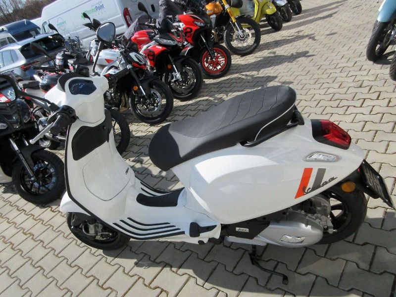 Vespa (2026) Sprint 125 S e5+ - fotka 5 z 10