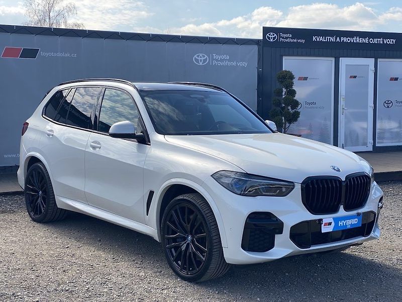 BMW X5 xDrive45e, ČR, tažné, 4x4, DPH - fotka 1 z 43