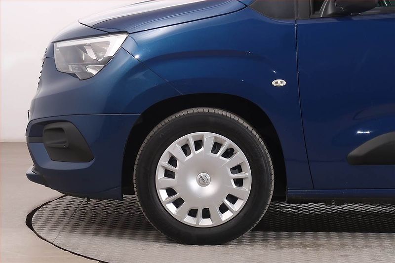 Opel Combo (2021) Edition 1.2 Turbo, 5Míst - fotka 15 z 24