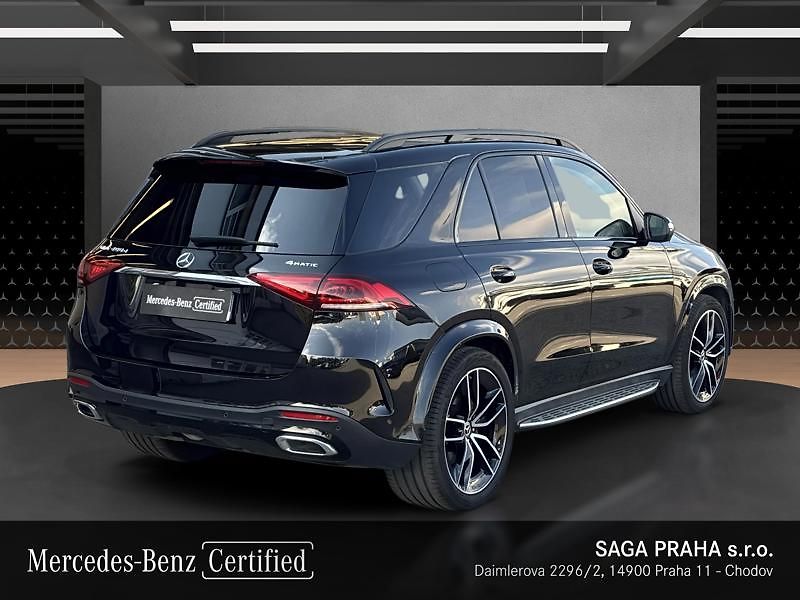 Mercedes-Benz GLE 400 d 4MATIC AMG Line Night - fotka 4 z 18