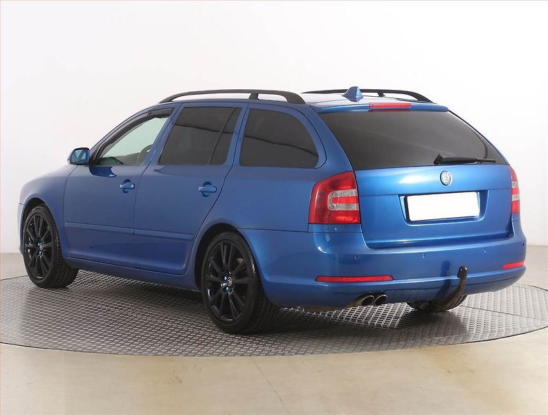 Škoda Octavia (2008) RS 2.0 TDI, po STK, udržované - fotka 4 z 15