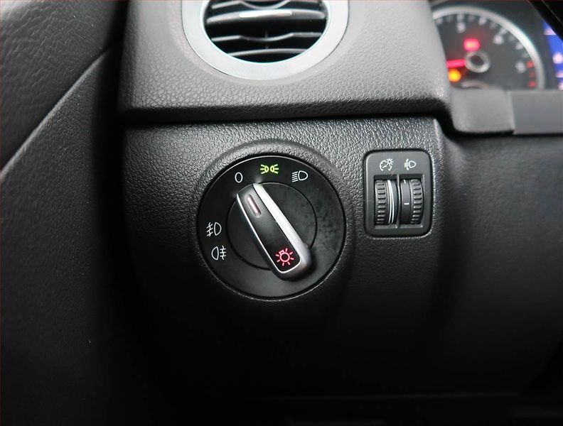 Volkswagen Tiguan (2012) 2.0 TDI, Park. senzory - fotka 15 z 17