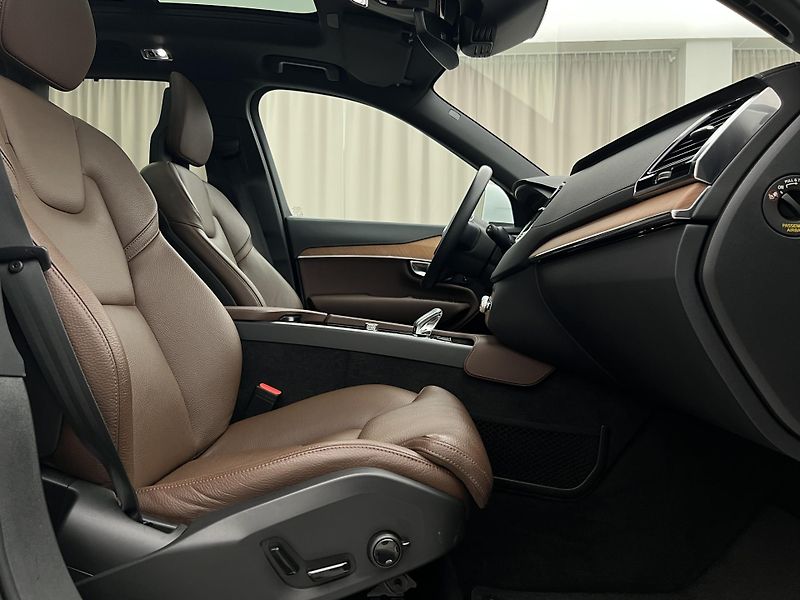 Volvo XC90 B5 AWD INSCRIPTION AUT - fotka 20 z 48