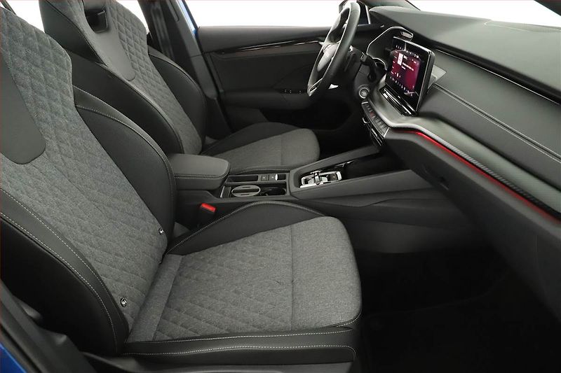 Škoda Octavia (2025) 1.5 eTSI mHEV, SPORTLINE - fotka 7 z 15