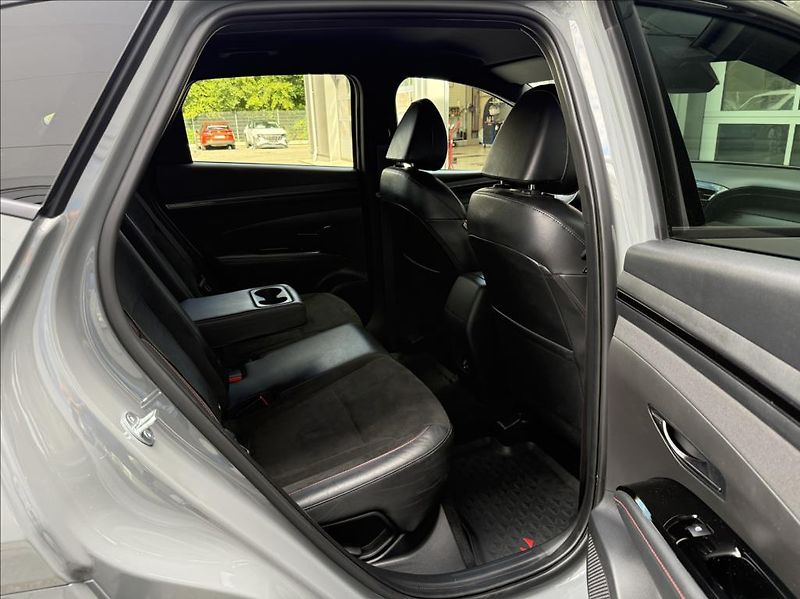 Hyundai Tucson 1,6 T-GDI 4x4  N Line - fotka 13 z 24