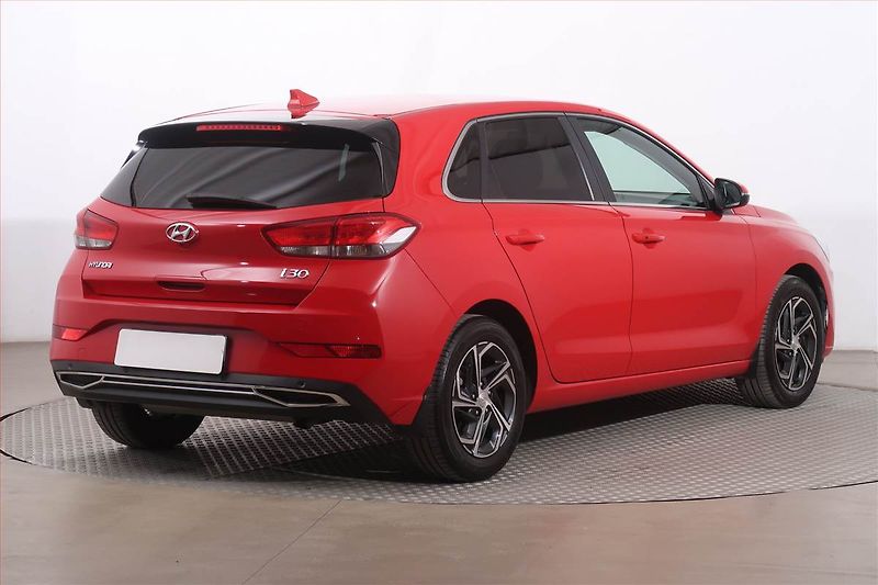 Hyundai i30 (2021) Family 1.5 DPI, Serv.kniha - fotka 5 z 24