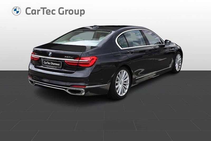 BMW Řada 7 750Li xDrive - fotka 5 z 25