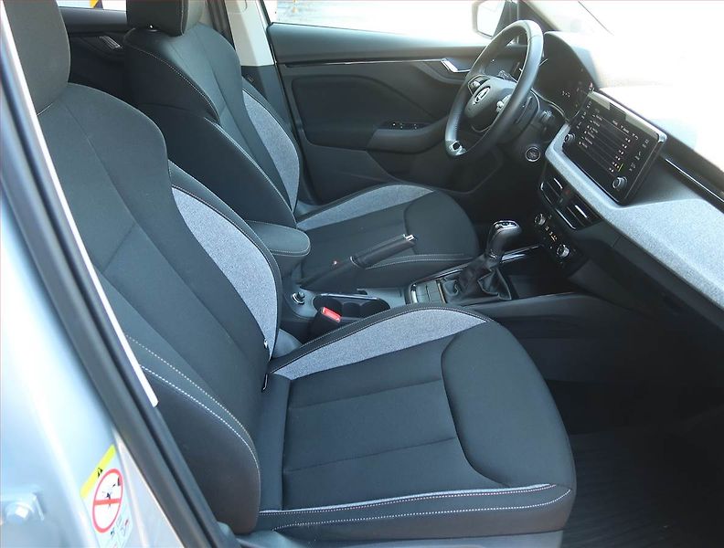 Škoda Kamiq (2024) Selection 1.0 TSI - fotka 9 z 20
